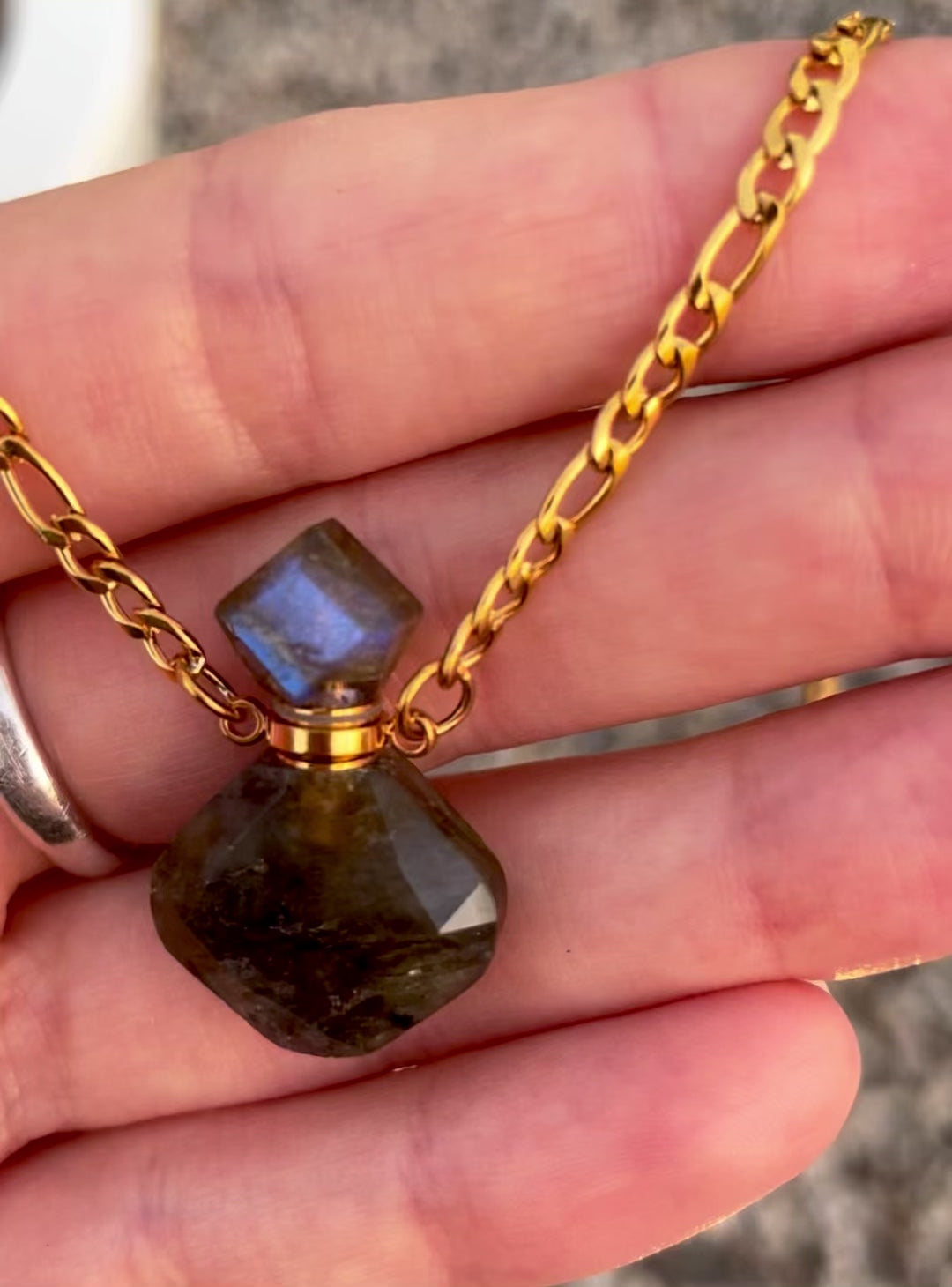 Essential Oils Labradorite Necklace