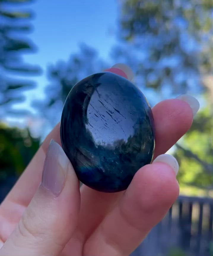 Labradorite Palmstone ~ 4