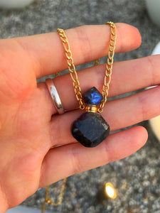 Essential Oils Labradorite Necklace