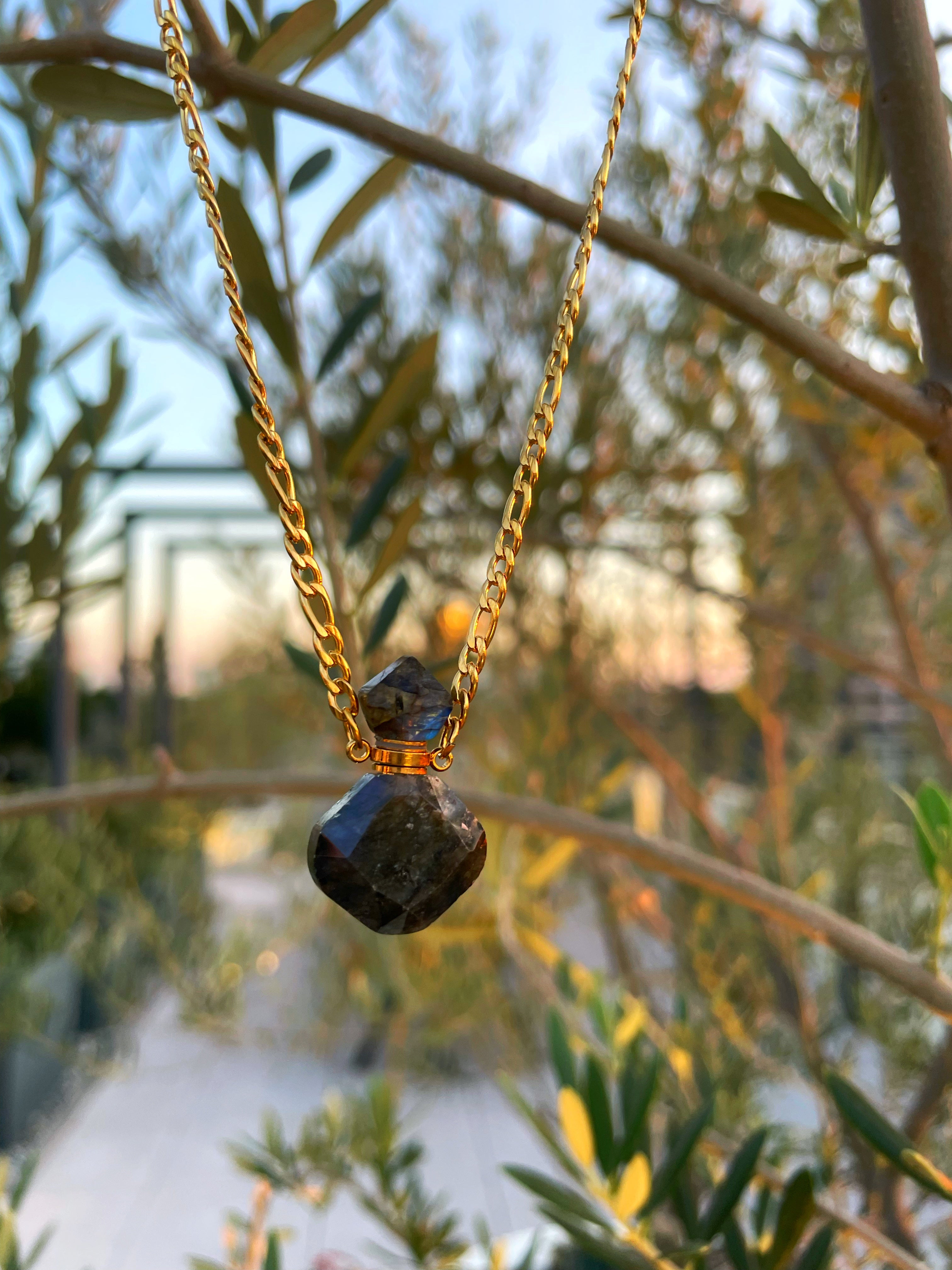 Essential Oils Labradorite Necklace