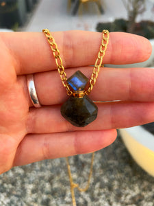 Essential Oils Labradorite Necklace